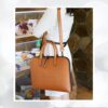 5 Sac à main et porte documents pour femme en cuir de finition peau de crocodile macbook pro air bandoulière noir et marron brun